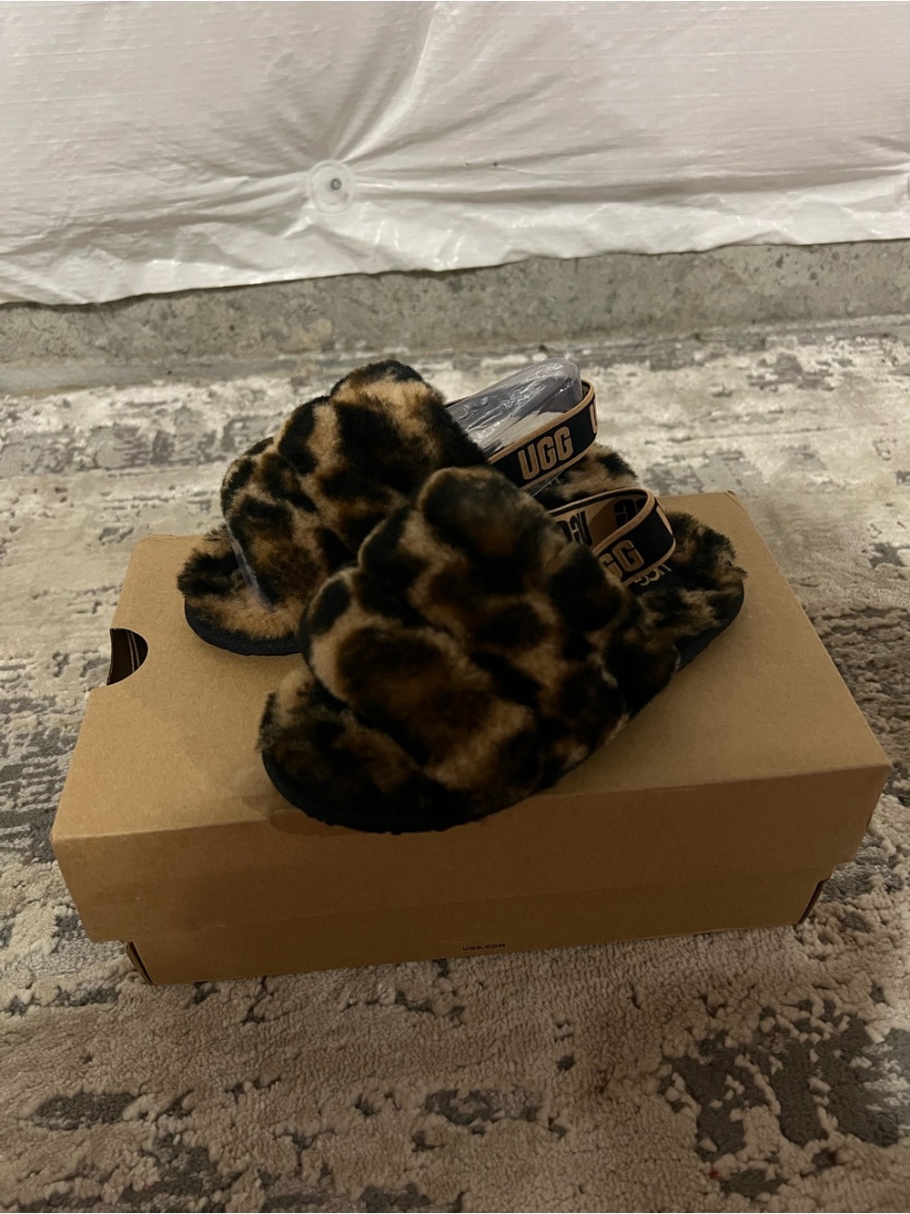 NEW UGG Brown Panther Print Fluff Yeah Slides Size 11 Toddler